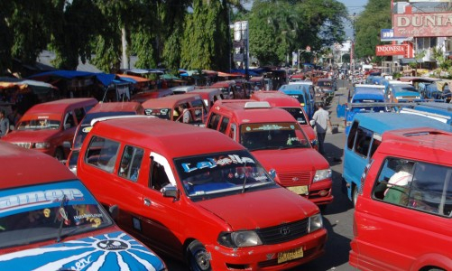 Supir Angkot Banyuwangi Naikan Tarif Sepihak