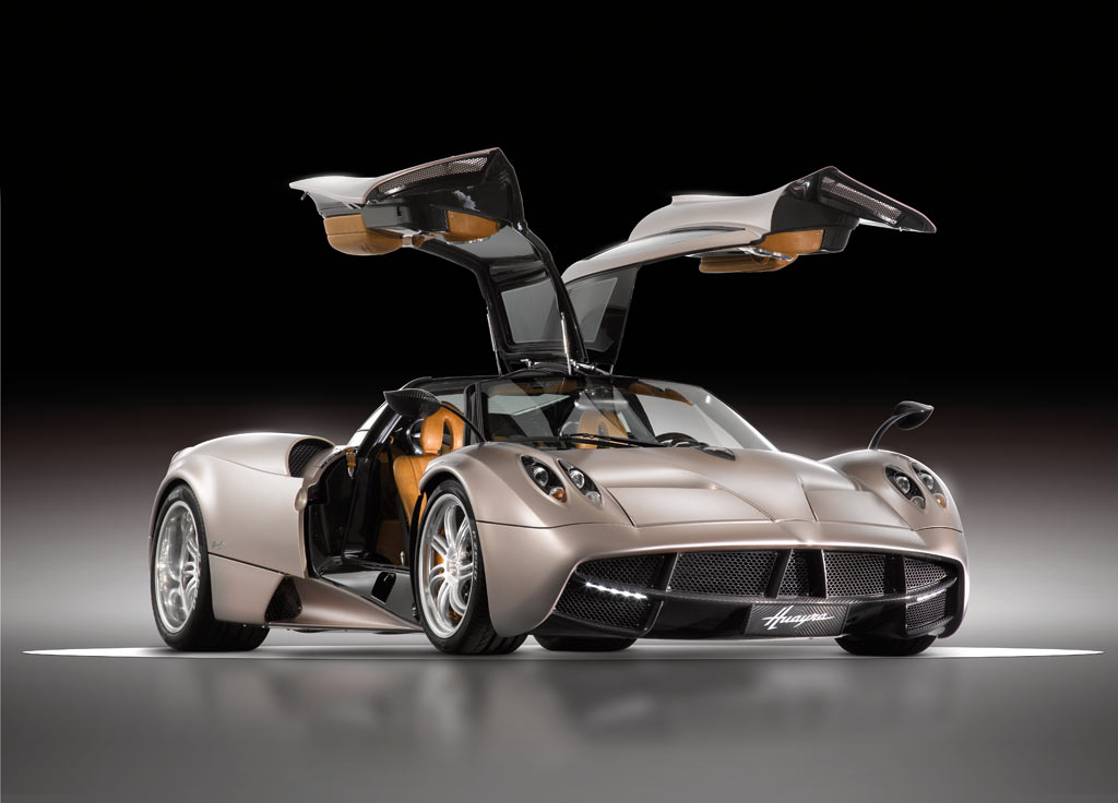 Mobil Pagani Huayra Untuk Transformer 4