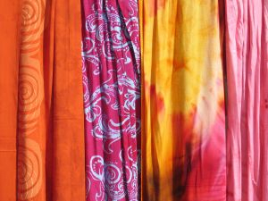 Yuk Pakai Batik Asli Indonesia!