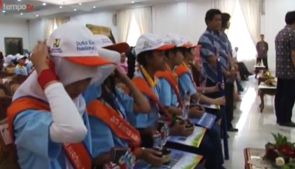 Ibu Negara Nobatkan 5 Siswa SMP Jadi Duta Sanitasi 2013