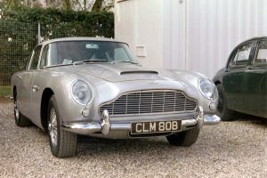 Lelang 'Mobil Penyelam' James Bond