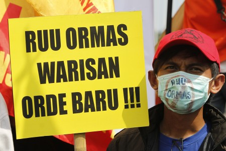 Tolak RUU Ormas, Mahasiswa Bandung Gelar Aksi Tutup Mulut