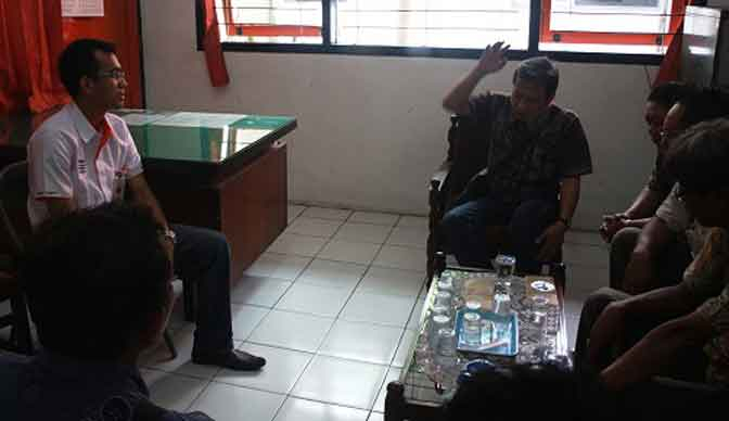 Kisruh KPS, Belasan Kepala Desa Datangi Kantor Pos Rembang