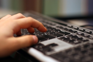 Ini  Dia Faktor Pendorong Cyberbullying Remaja