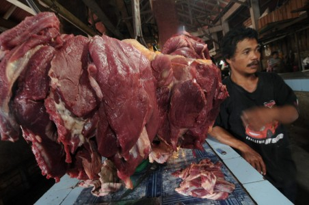 DPR : Pengendalian Minim, HET Telur dan Daging Susah Diterapkan