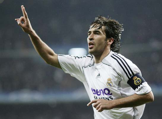 Raul Kembali Berkostum Real Madrid