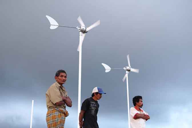 Turbin Angin Pasok Listrik untuk Desa Miskin NTT