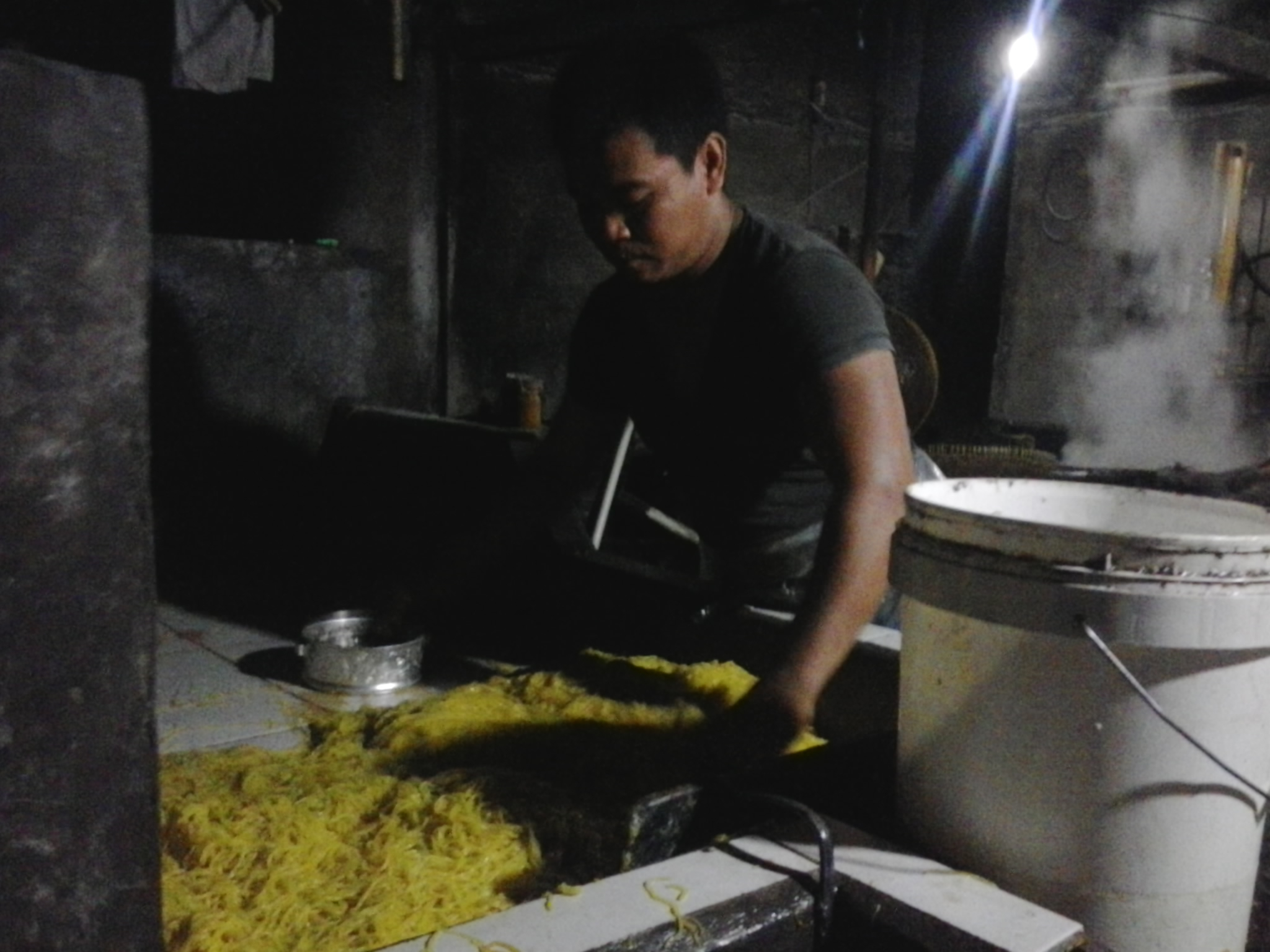 Bisnis Mie Glosor Meroket Saat Ramadhan