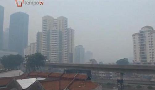 Indonesia Didesak untuk Memadamkan Kebakaran Hutan