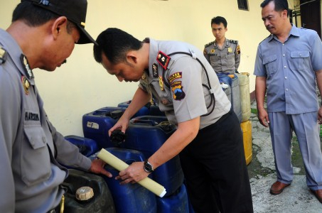 Polisi Lampung: Penimbun dapat BBM Subsidi dari SPBB Nelayan