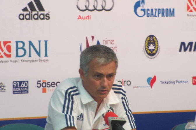 Mourinho Santai Tunggu Rooney Merapat ke Chelsea