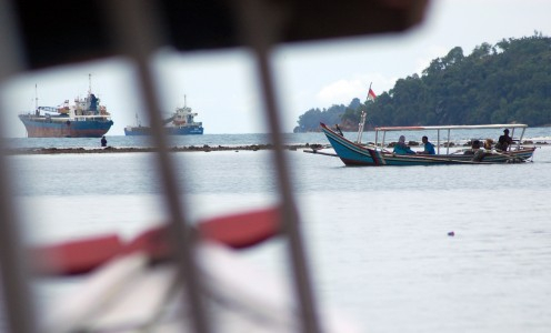 HUT Kota Ambon, 13 Ribu Warga Bersih-Bersih Laut