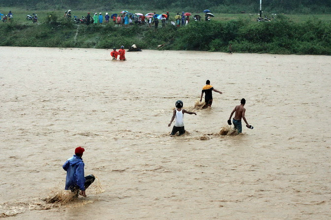 Pasca Banjir, Lima Sungai di Ambon Mulai Dinormalisasi