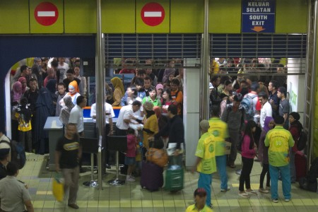 Cegah Kepadatan Penumpang, KAI Terapkan Sistem Boarding