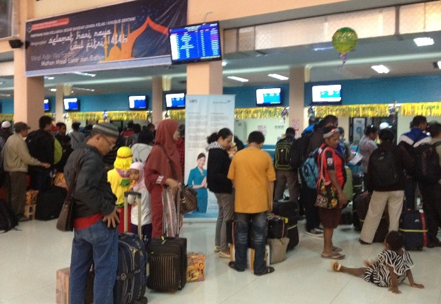 Lonjakan Penumpang Mudik di Bandara Sentani Mencapai 90 Persen