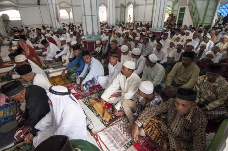 Jamaah Naqsabandiyah Jombang  Rayakan Lebaran Hari Ini