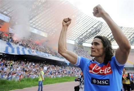 Ucapan Terima Kasih Cavani kepada Fans Napoli