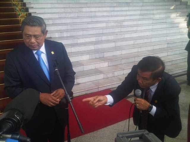 Mic Mati Ketika Konpers Dadakan, SBY Marah