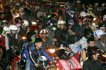 Arus Balik Masih Padati Pelabuhan Merak