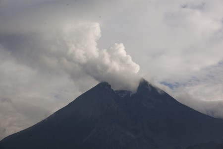 Kisah Hilangnya Pendaki Rusia di Gunung Merapi
