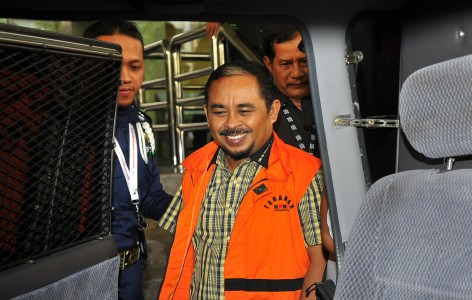 Lutfhi Hasan Sakit, Sidang Ditunda