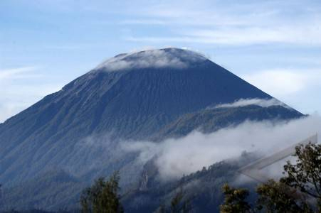 Alasan Gunung Semeru Dilarang untuk Pendaki