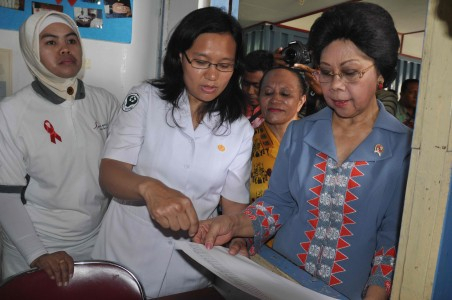 Menkes: Tak Ada Janji Angkat Bidan PTT jadi PNS