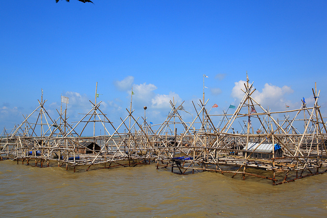 Teluk Ambon Rusak, Keramba Mubazir