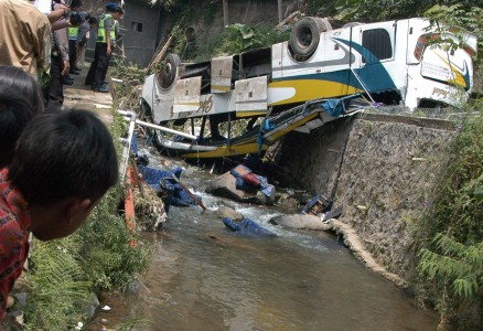 Korban Bus Maut di Bogor Tuntut ganti Rugi