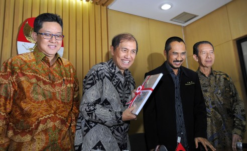 BK DPR Siap Pecat 15 Anggota DPR Yang Terlibat di Kasus Hambalang