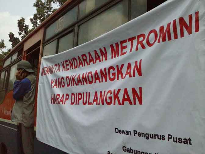 Didemo, Dishub DKI Tolak Tuntutan Sopir Metromini