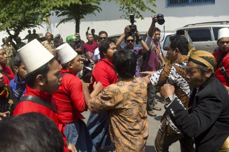 Cagar Budaya Solo Rusak Akibat Bentrok Keluarga Kraton