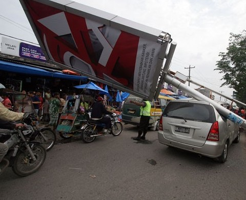 Balikpapan Berlakukan Moratorium Izin Reklame