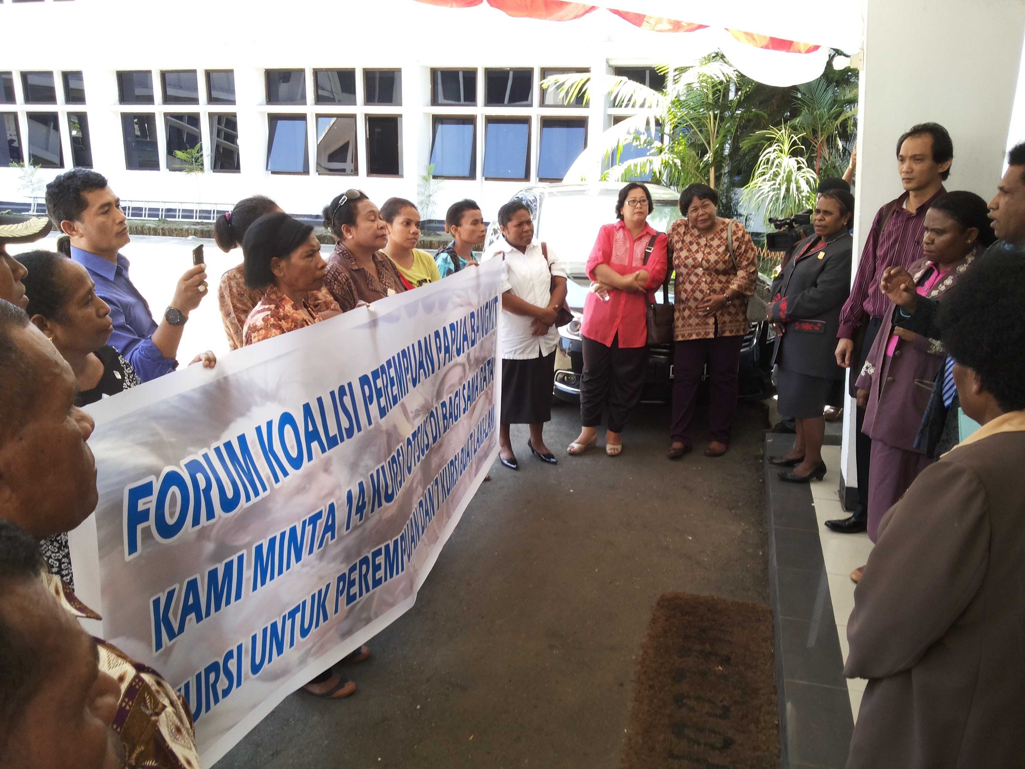 Ini Aksi Mama-mama Papua Tuntut Kursi Parlemen