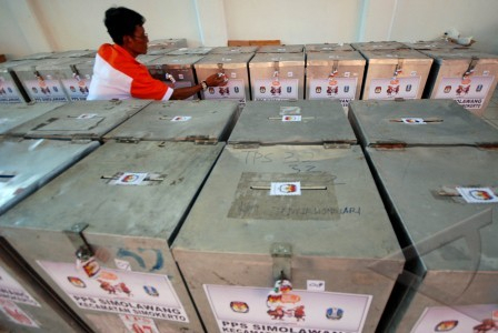 Kotak Suara Pemilu 2014 Dibuat dari Bahan Plastik