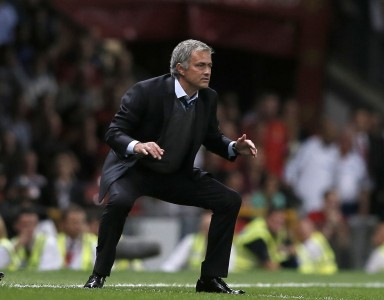 Mourinho Halangi Kepindahan Demba Ba ke Arsenal