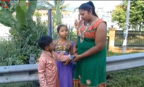 Debate in Malaysia: Should a single parent be able to convert children to Islam?