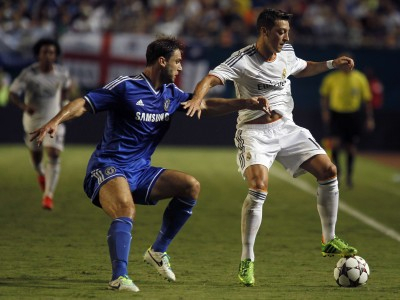 Fabregas: Ozil Bakal Sukses di Arsenal