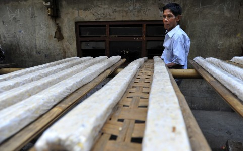 Kedelai Naik, Produsen Tempe Gunakan Campuran Nasi Aking