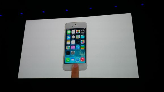 iPhone 5S dan 5C Gunakan iOS7