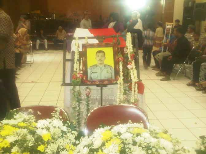 Keluarga Bripka Sukardi Tak Tahu Soal Pengawalan Kontainer
