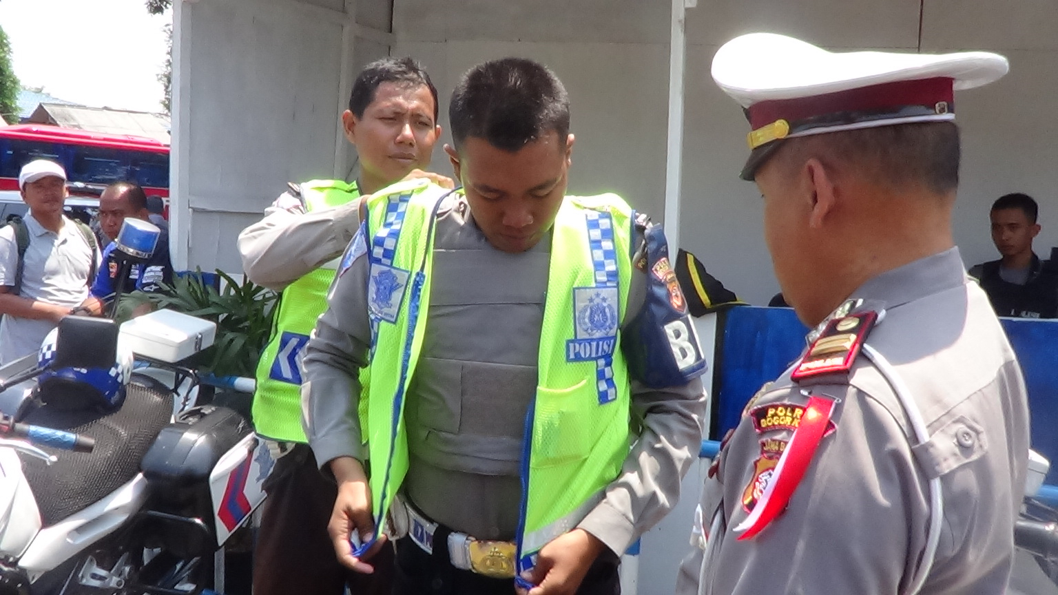 Marak Penembakan, Polisi Dibekali Rompi Antipeluru