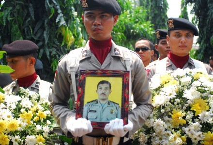 Polisi Periksa Supir Truk yang Dikawal Sukardi