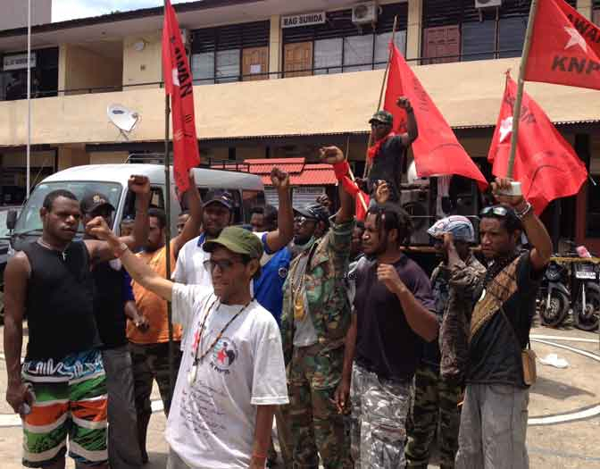 Polisi Tangkap Belasan Aktivis Papua Merdeka