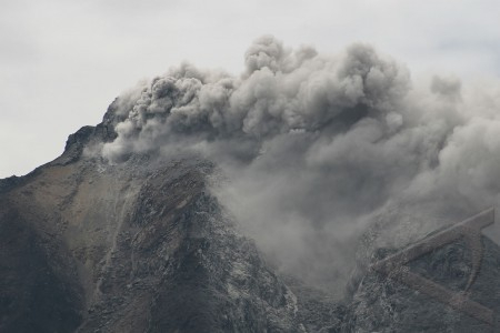 Pengungsi Letusan Gunung Sinabung Memerlukan Kebutuhan Anak-anak