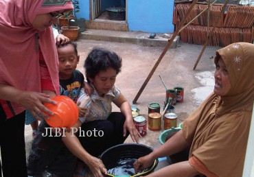 Kekeringan, Siswa PAUD pun Wajib Bawa Bekal Air