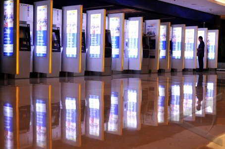 Tekan Peredaran Uang Tunai, BI Sosialisasikan E-Money