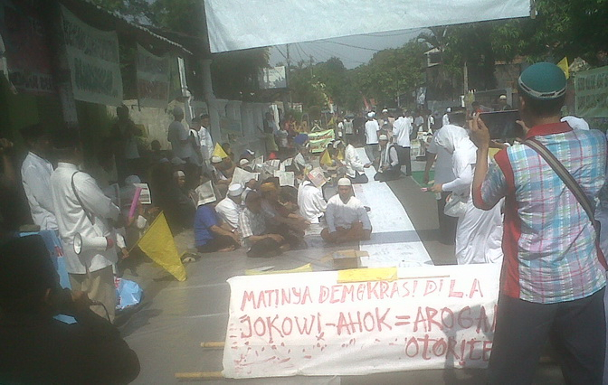Lurah Susan Tutun atau Demo Tiap Minggu
