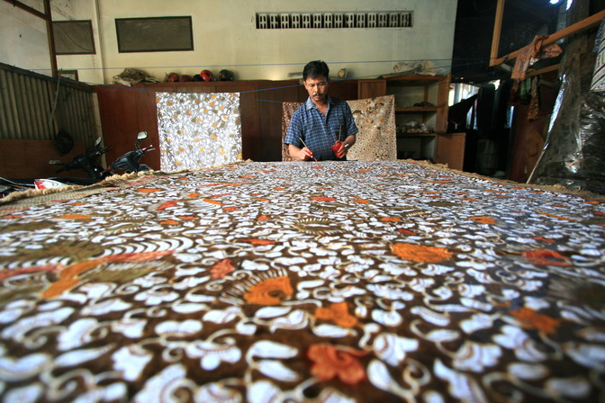 Pemkot Surakarta Gelontorkan 5 M untuk Batik PNS