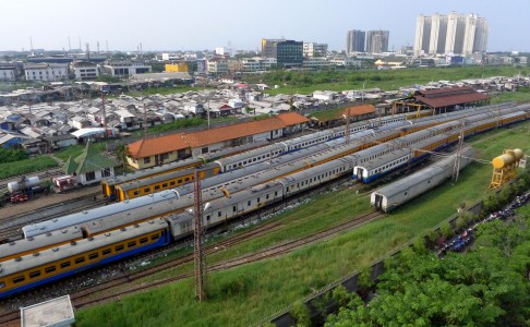 KAI Tambah 180 Gerbong Commuter Line